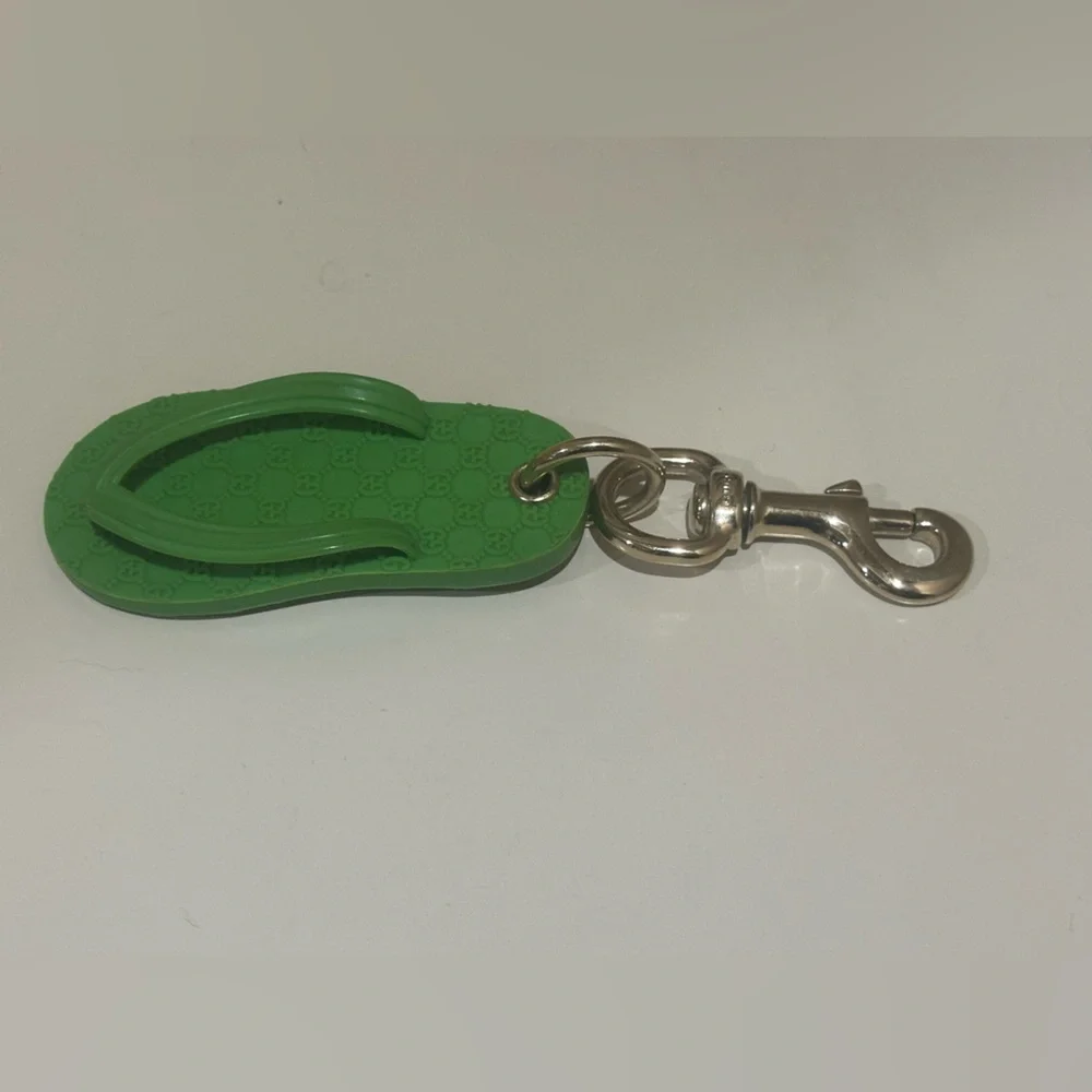 Gucci Kiwi Flip Flop Bag Charm/Keychain - Picture 8 of 8